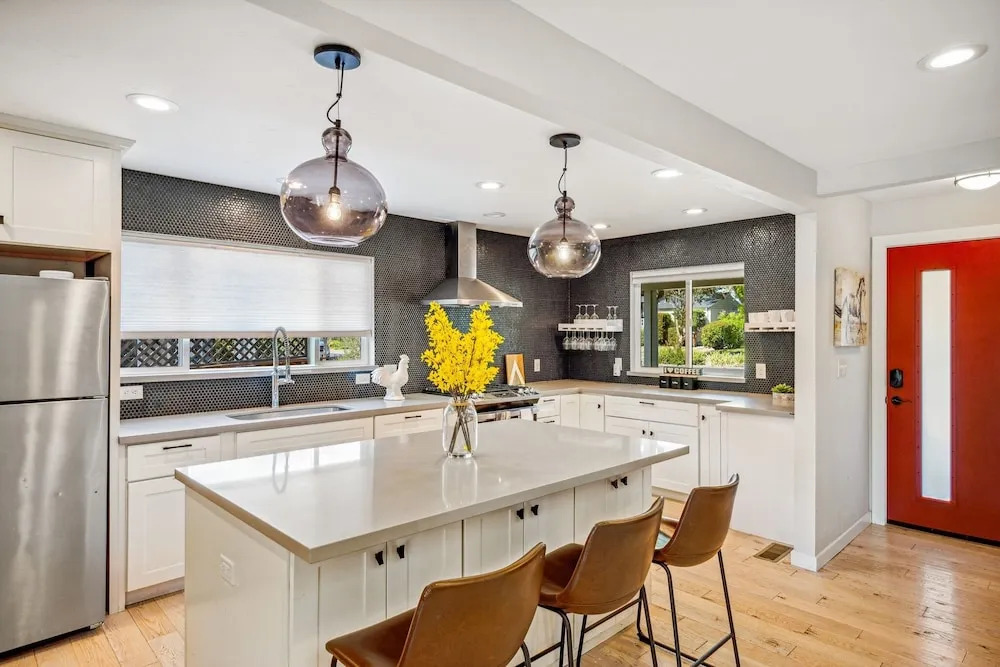 W/ Heated Pool & Hot Tub! 3br Napa Staycation Home 3 Bedroom Home by RedAwning