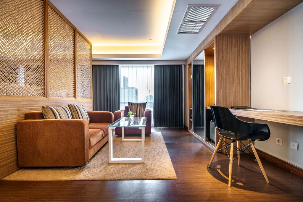 CROWN PRINCE Hotel Surabaya Managed by Midtown Indonesia