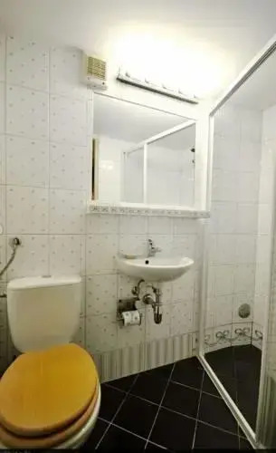 Nasza Chata - Pokoje i Apartamenty