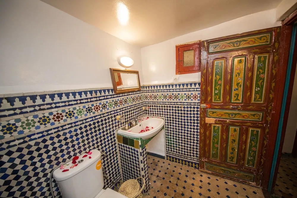 Riad Saphir Bleu Fes 12 century luxury home