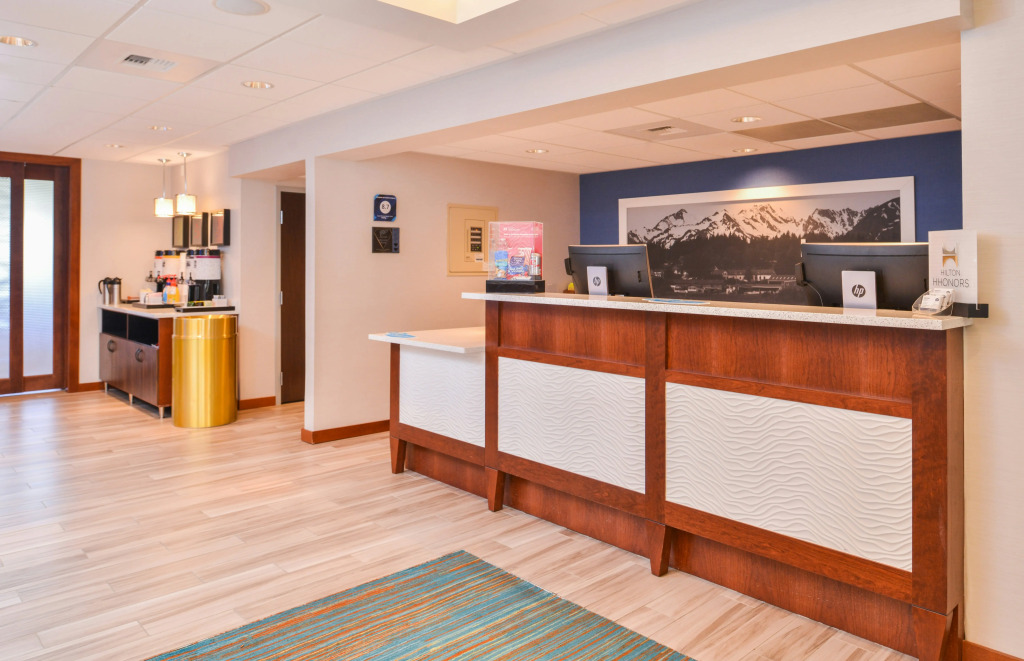Hampton Inn Seattle Airport