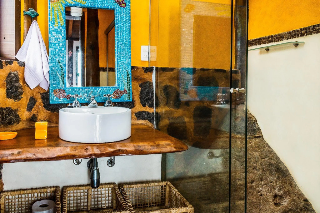 Casa de luxo com piscina e natureza em Ilhabela