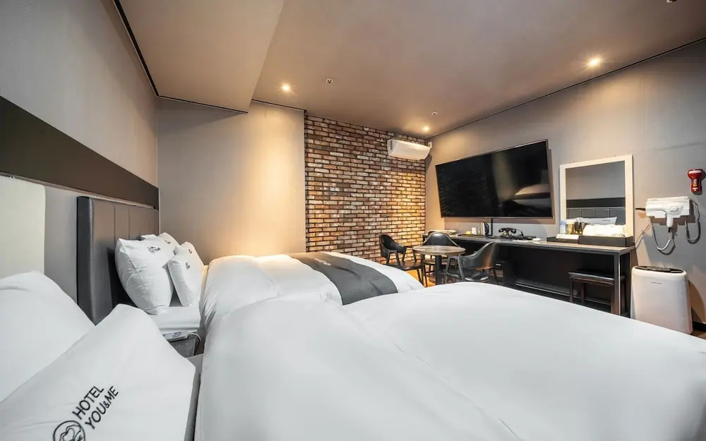 You&Me Hotel