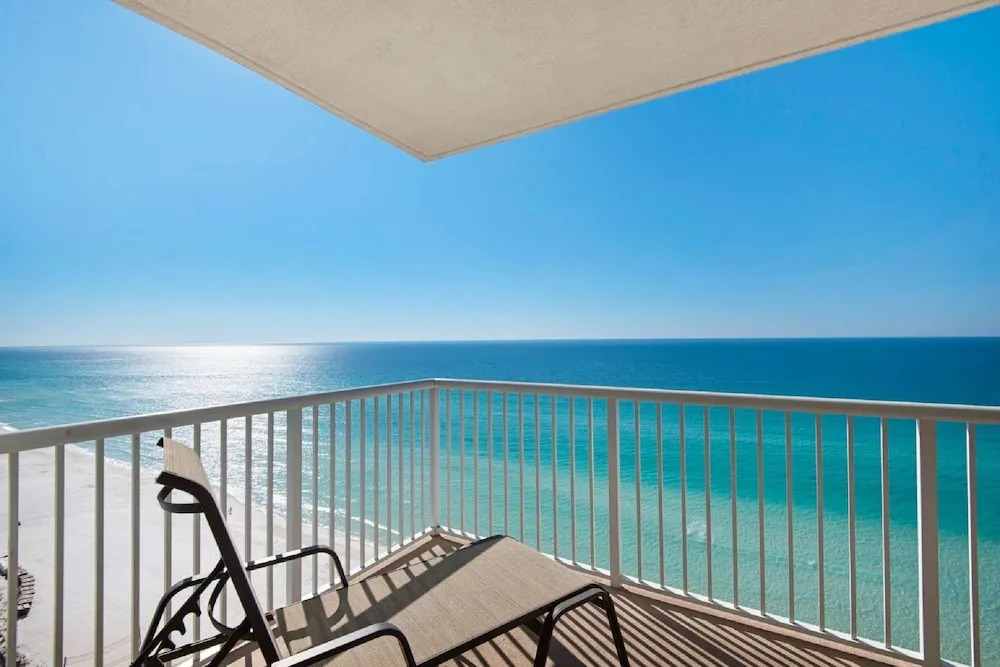 Majestic Beach Resort Tower II, 3 Bedroom Apartment