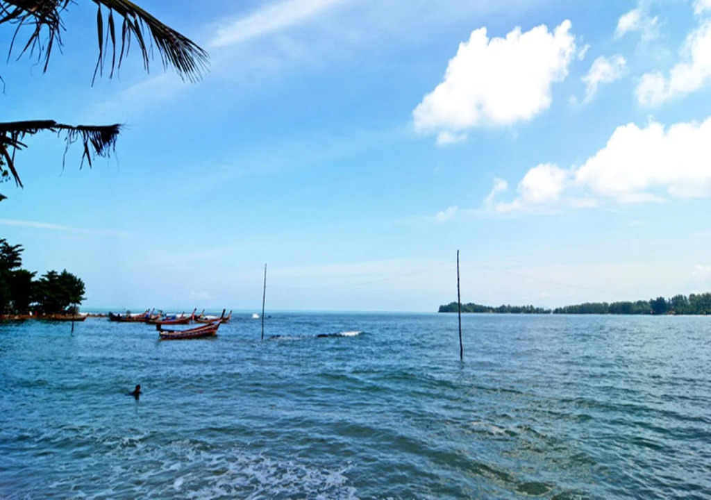 Holiday Villa, Lanta