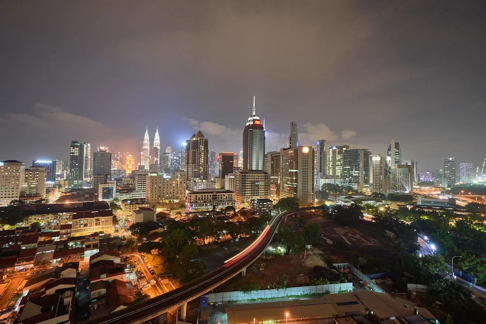 Regalia Residence at KLCC View Sky Pool by MC