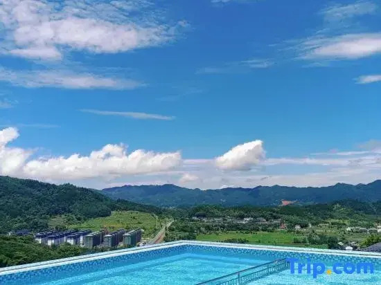 Moonlight Inn Resort Hotel