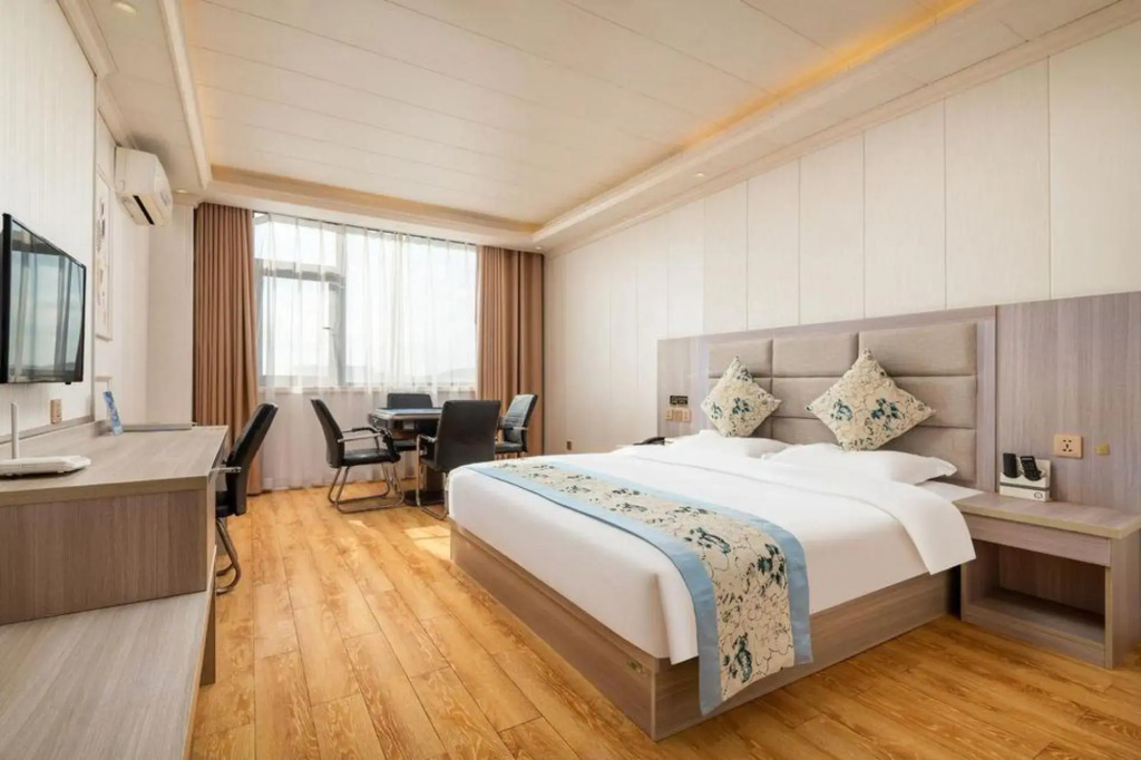 Boyixin Hotel (Anshun West High Speed Railway Station Airport Road)