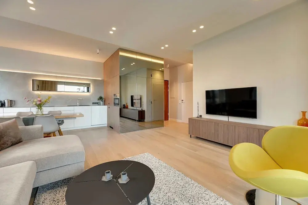 Brabank Riverside Premium Suites & Free Parking by Downtown Apartments