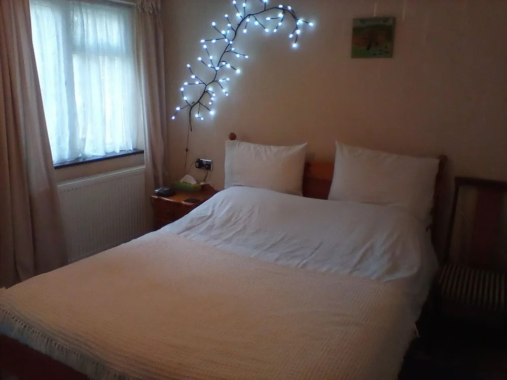 Charming 1 Bedroom Apartment and Double Sofabed in Milton Keynes