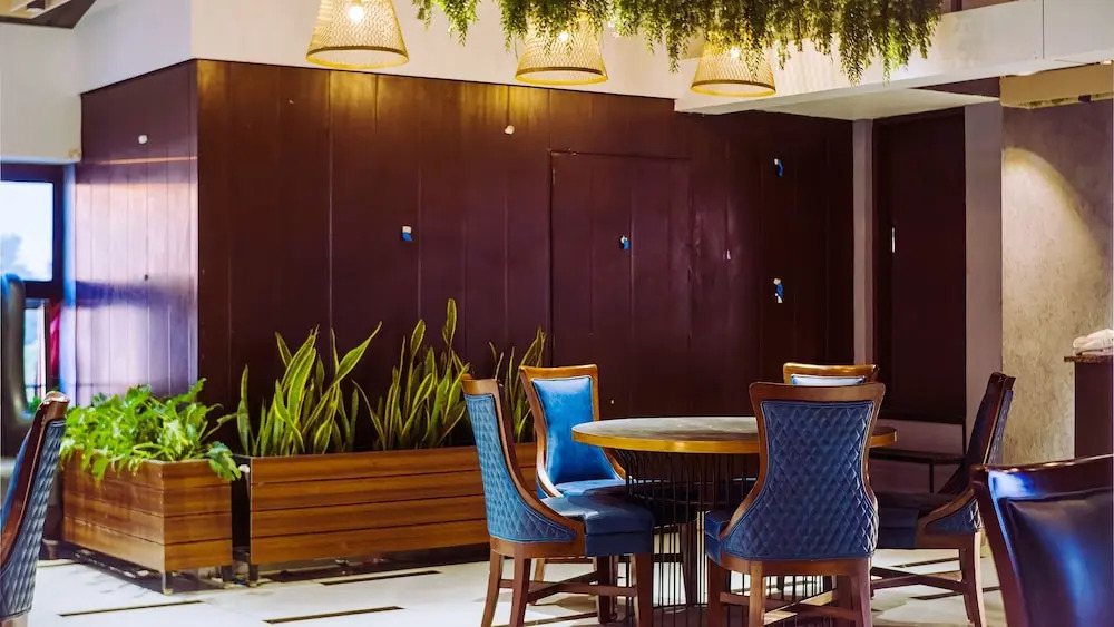 Aura Rooms