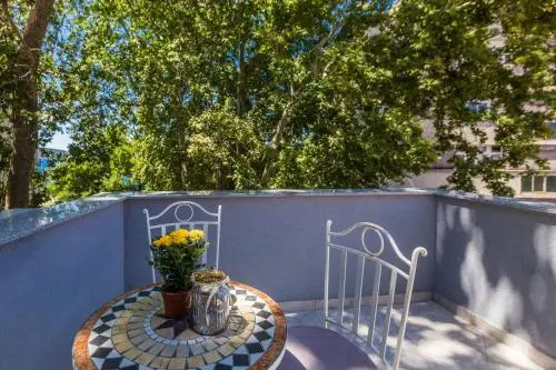 Nikky 2BR apt. in old town centre