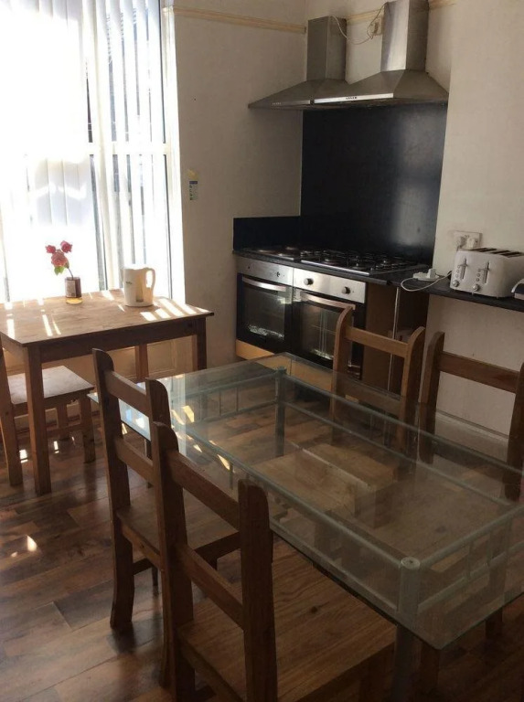 Shanks Guesthouse