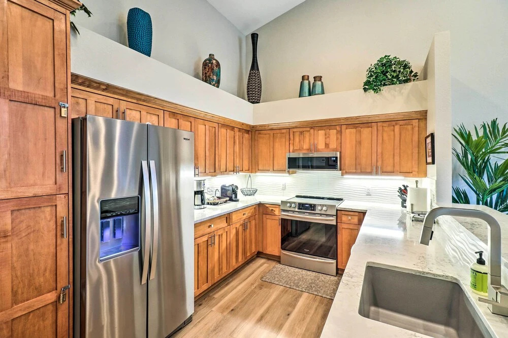 Indoor Pool & Golf Course Views: Lake Lure Condo!