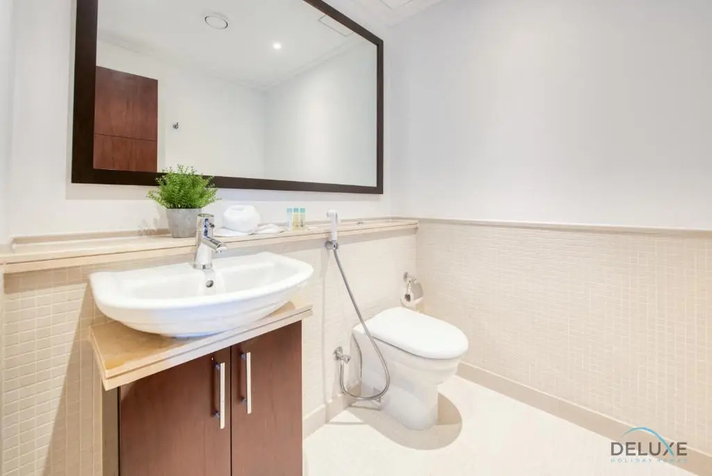 Stunning 1BR in Marina Promenade Dubai Marina by Deluxe Holiday Homes