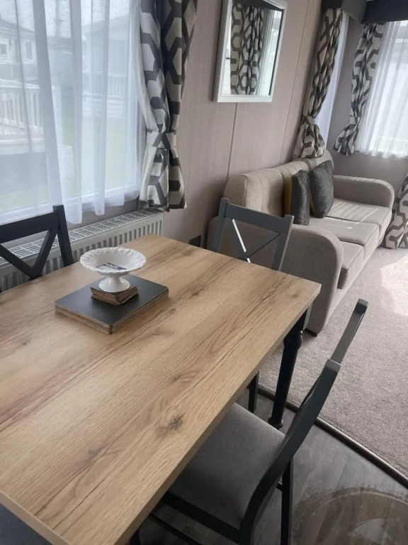Inviting 2-bed Holiday Home Located in Whitstable