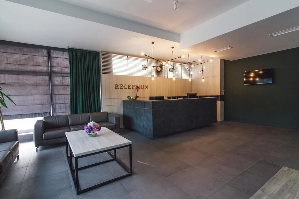 Zinedine Sport-Hotel