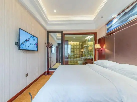Vienna Classic Hotel (Changde Railway Station)