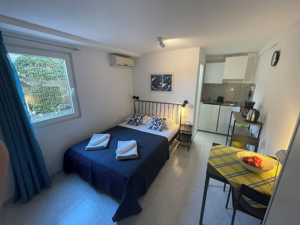 Apartments Jugo i bura