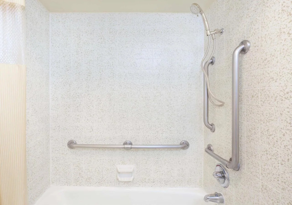 Days Inn by Wyndham Fresno Central
