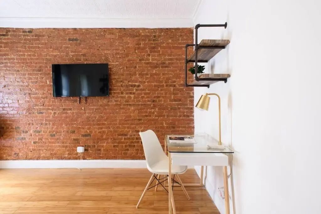 454-4r New 2BR Prime Midtown Best Value Sleeps 5