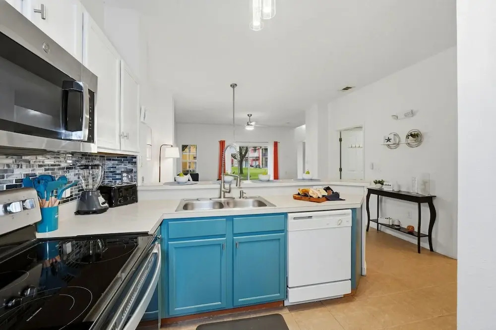 Bright & Spacious 3-bedroom Home in Emerald Island Resort With Themed Room & Balcony