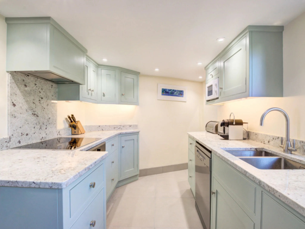 3 Bed in Woodbridge oc-h23