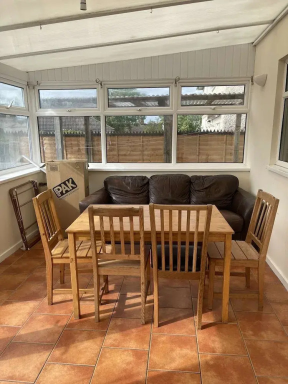 Cleeve Road House