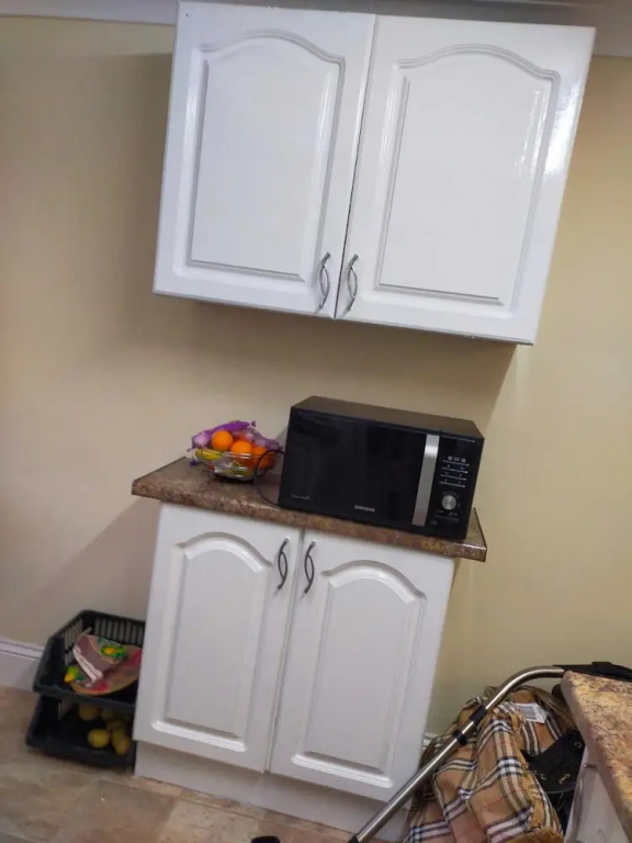 Paradise Apartment- Female Only
