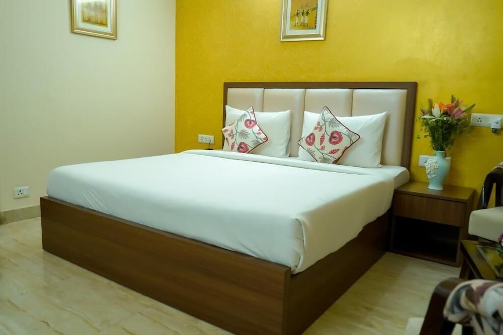 Hotel The Luxe 18
