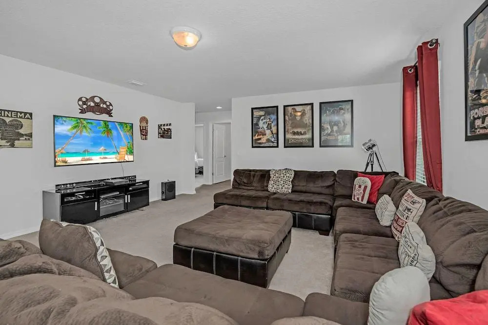 Elegant Villa wPrivate PoolSpa Game Room