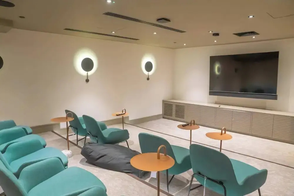 Tranquil London Apartment Near Coombe Hill House
