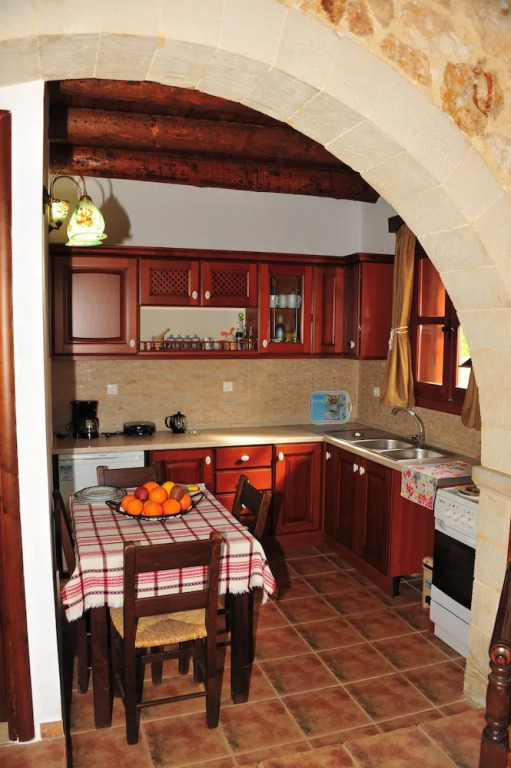 Elicriso Villa
