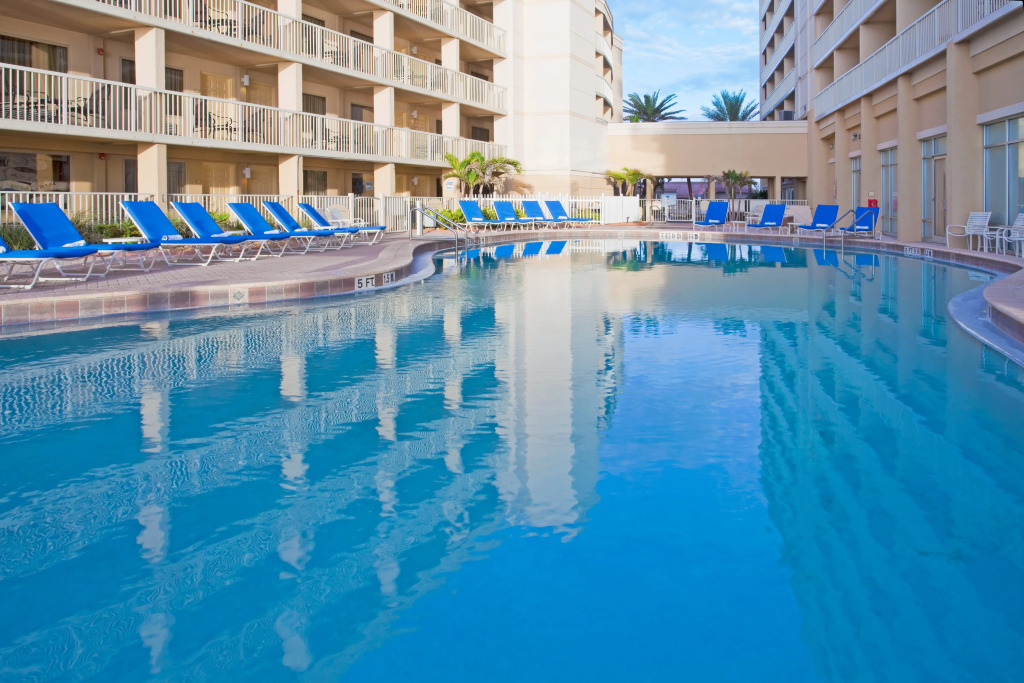 Crowne Plaza Melbourne-Oceanfront by IHG
