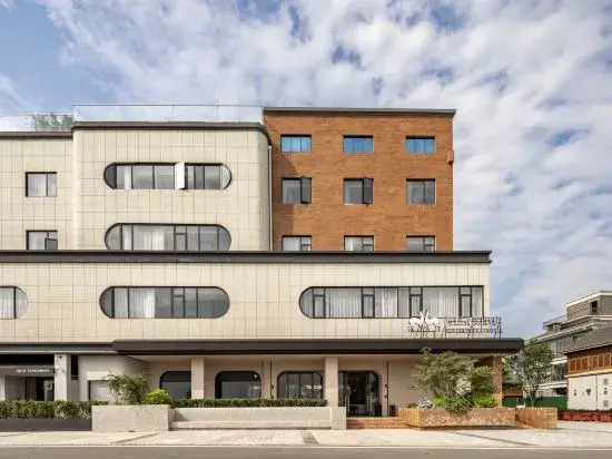 Jingzhou | Shiye Sky Garden · Riverview Holiday Hotel (Wuyi Road Branch)