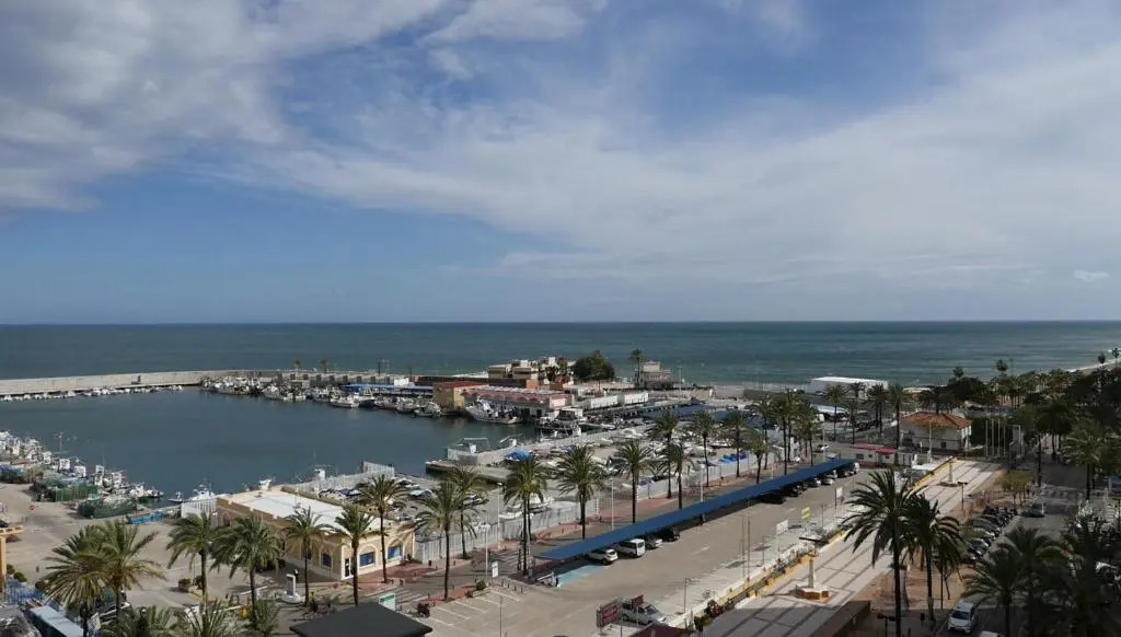Luxury private apartment at the beach in a 4 star hotel first beach line