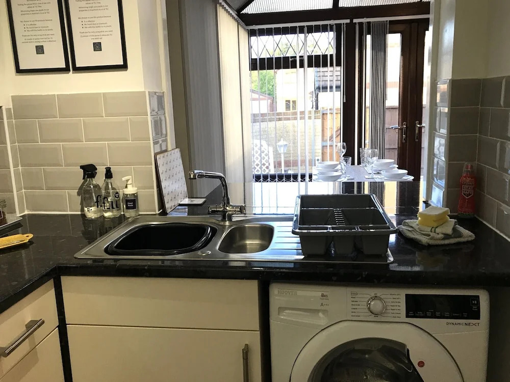 Sleeps up to 7, Parking, Office, Preston Nr M6/m65