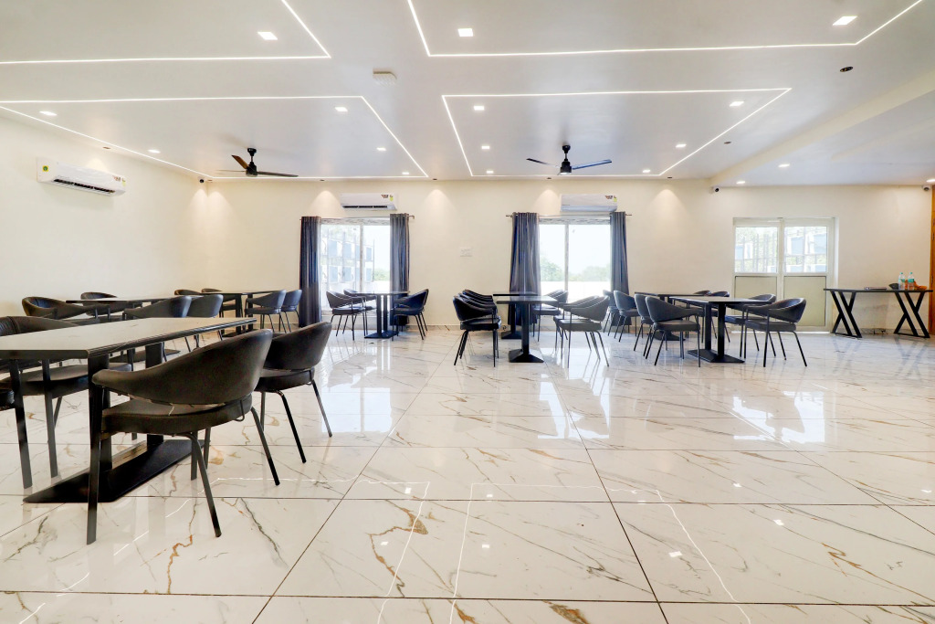 Super Townhouse Oak Army Aviation Base Jhansi