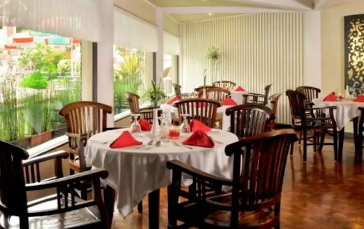Nuwis Hotel & Convention