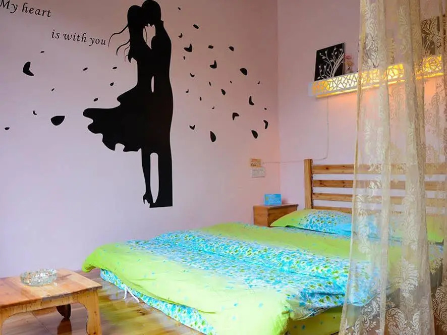 Fenghuang Encounter Time Inn
