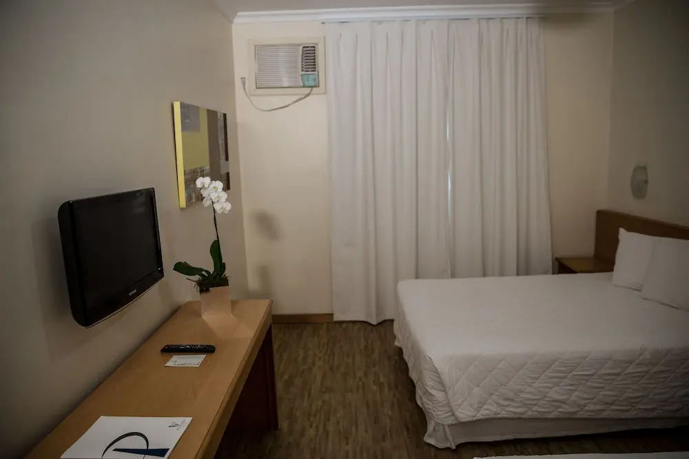 Itu Plaza Hotel