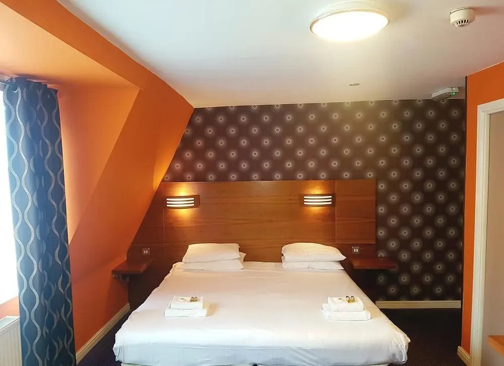 The Queensberry Hotel & Restaurant