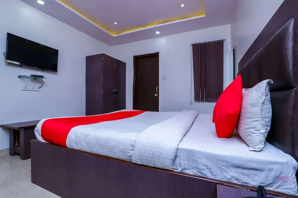 OYO 37667 Hotel Aashiana