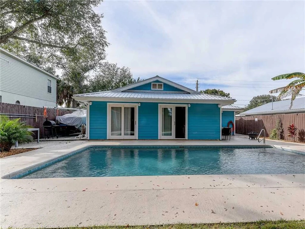 Summertime Sanctuary, Private Pool, 3 Bedrooms, Sleeps 8