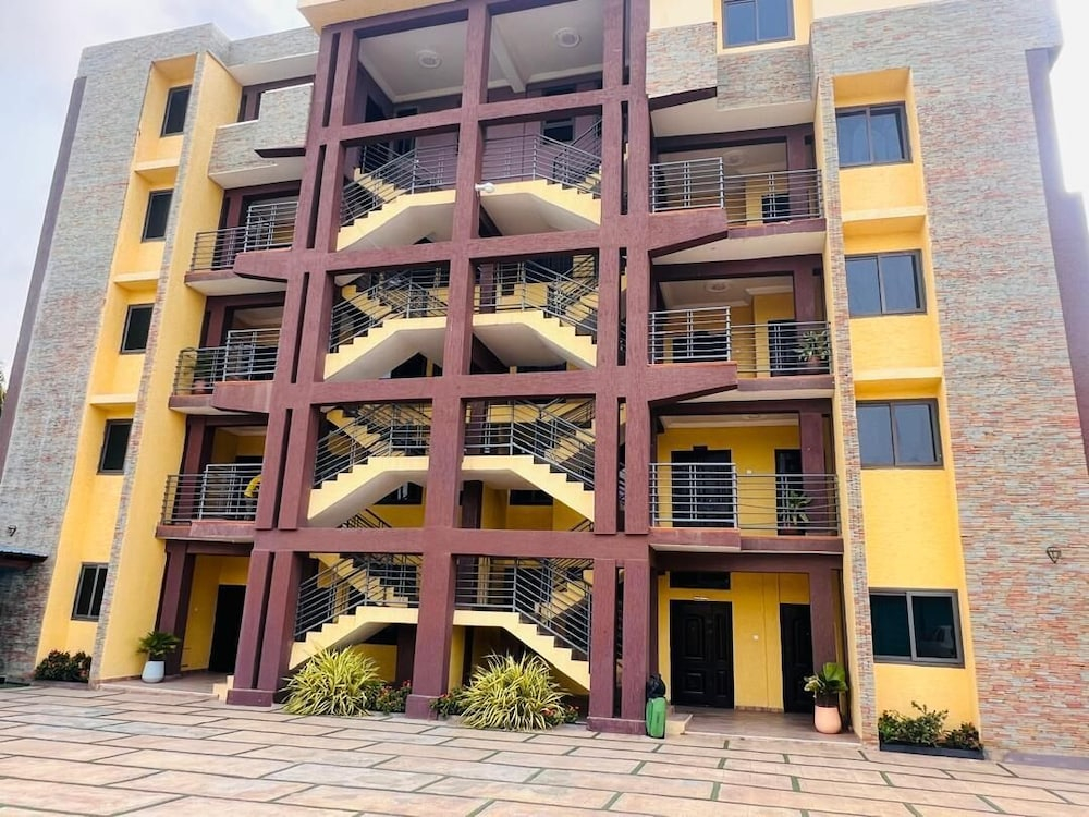 Stay Easy Apartments and Conference Centre