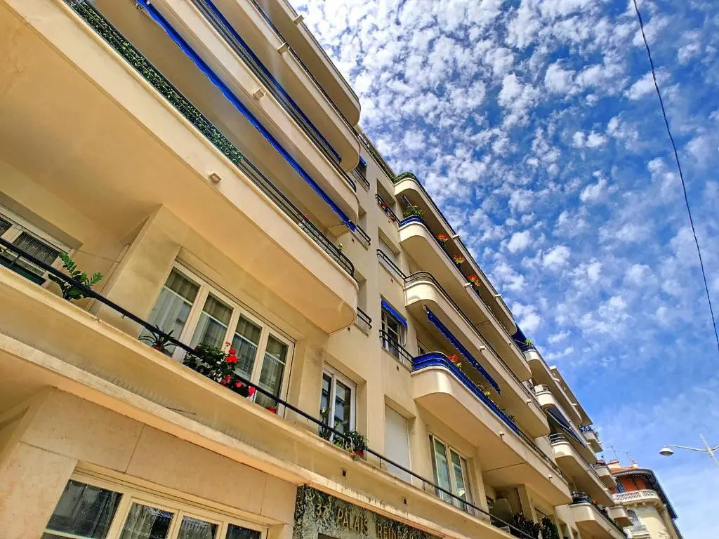 Nestor&Jeeves - REINE MARIE TERRASSE - Central - Very close sea - Top floor