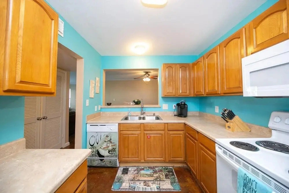 Colony Club E2 by Gold Star Vacation Rentals