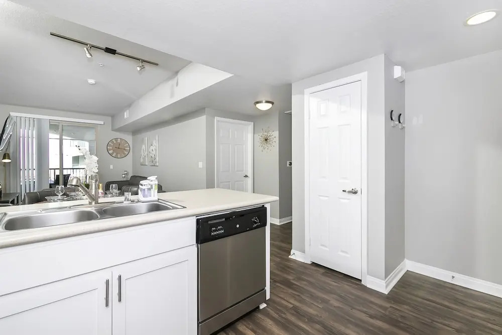 Luxury Stay by SB Suites