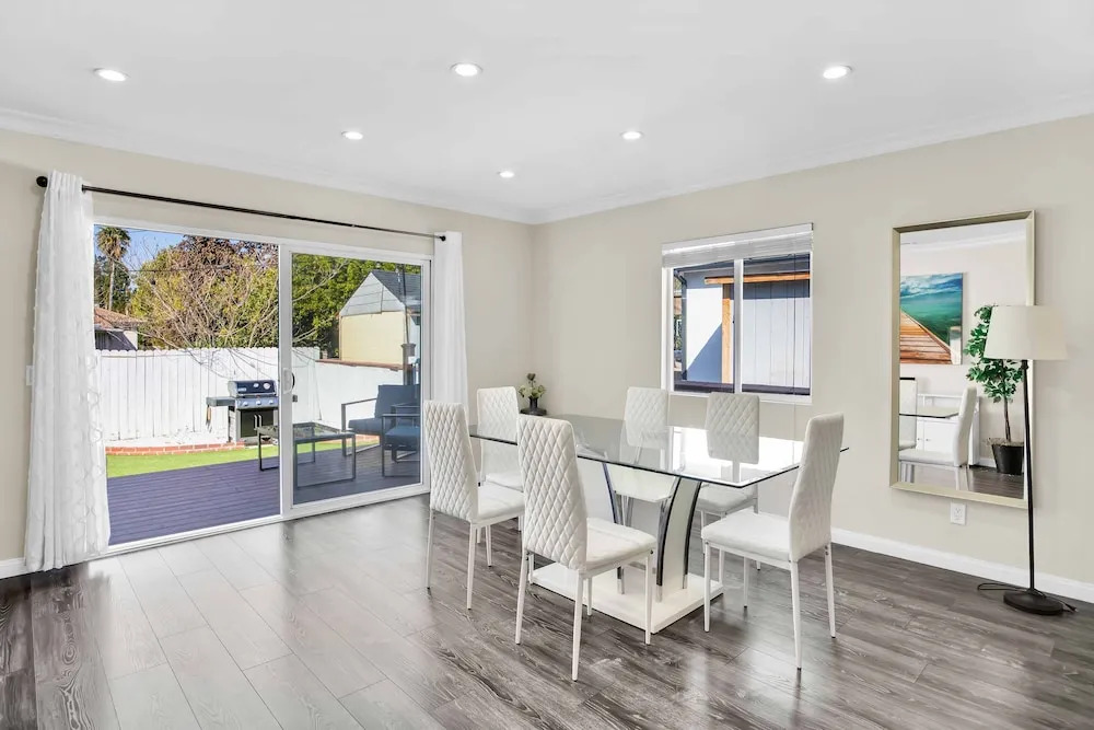Martha by Avantstay Brand New LA Valley Home