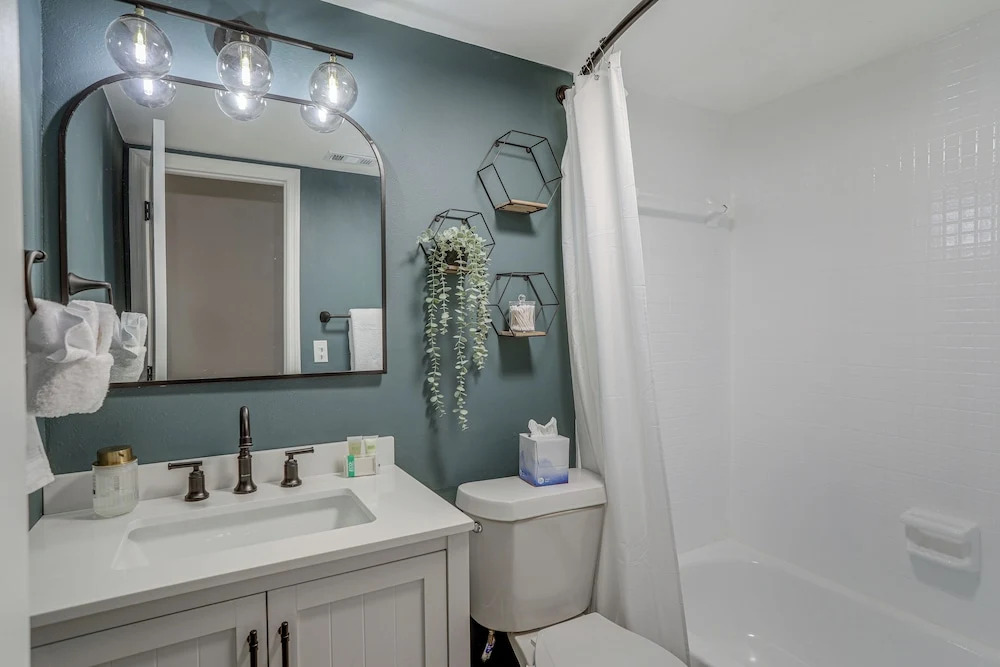 Fully Remodeled St Petersburg Home w/ Private Pool
